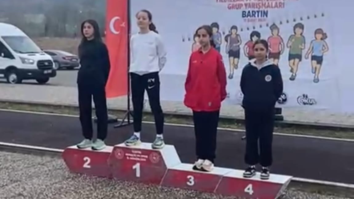 Öğrencimiz Sümeyra Buse Albay okul sporları atletizm yarışmasında  Türkiye  1.'si olmuştur. 